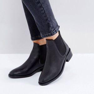 Bruno Valenti Sachi Black Leather Ankle Boots